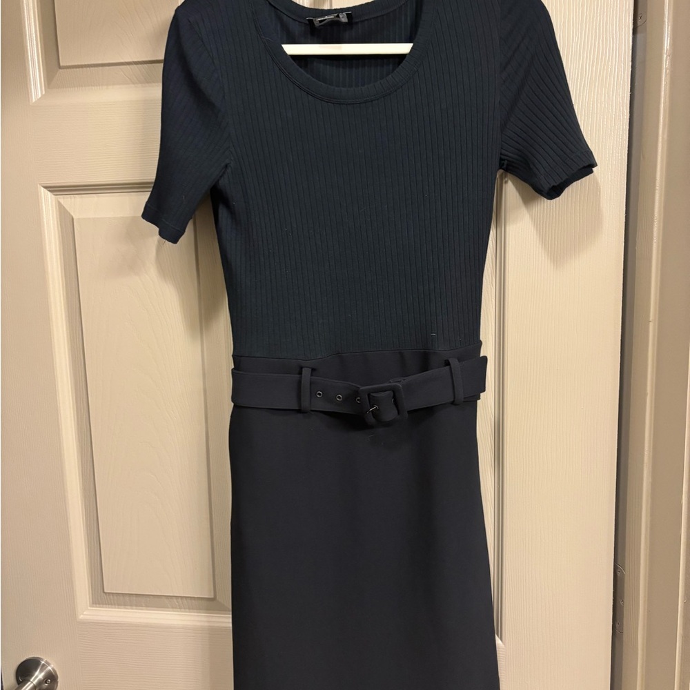 Club Monaco Size 8 Classic Short-Sleeve Belted Navy Dress
